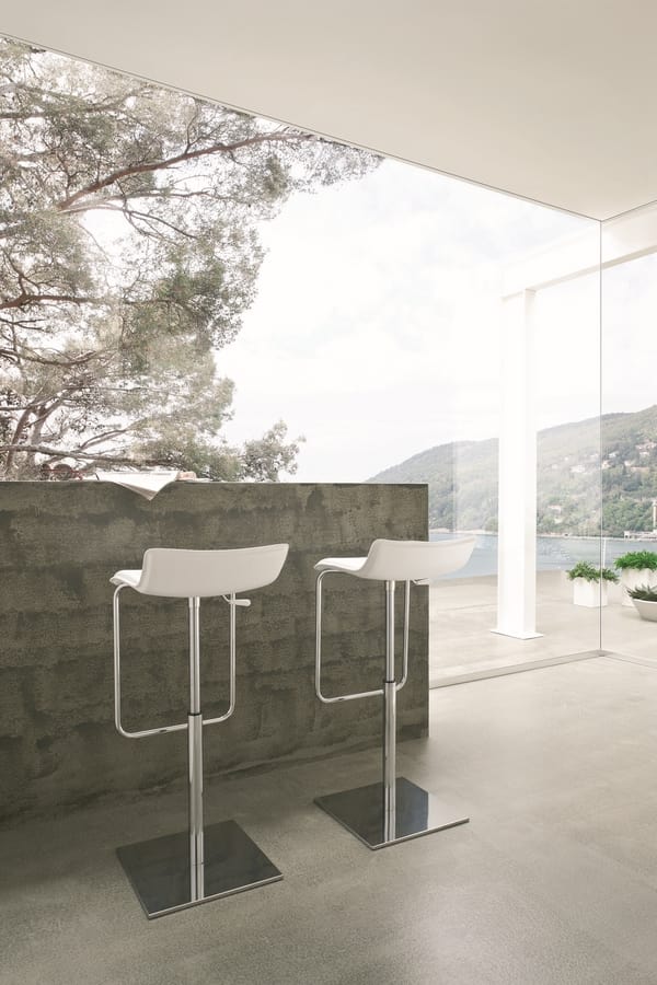 Asolo, Minimal barstool with metal base, leather seat