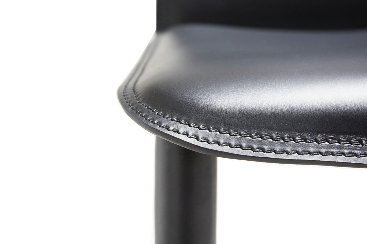 Relaix Bar, Stool completely covered in full grain leather