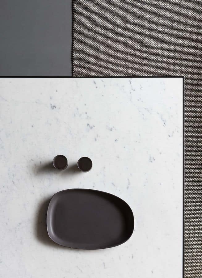 Icaro, Coffee table with minimalist aesthetic, with marble top
