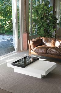 TOM TL500, Glossy lacquered coffee table with tray
