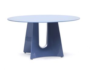Bentz, Table with base in cast aluminum