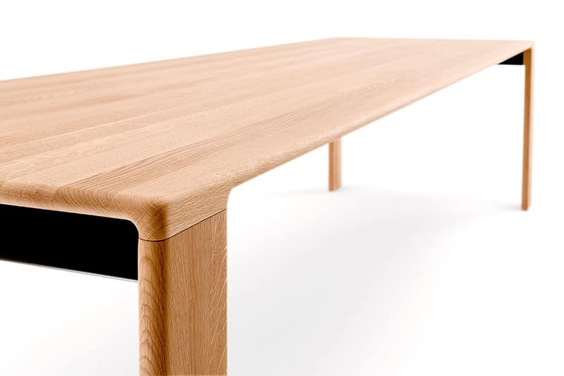 Madera, Table completely made of solid wood for meeting rooms