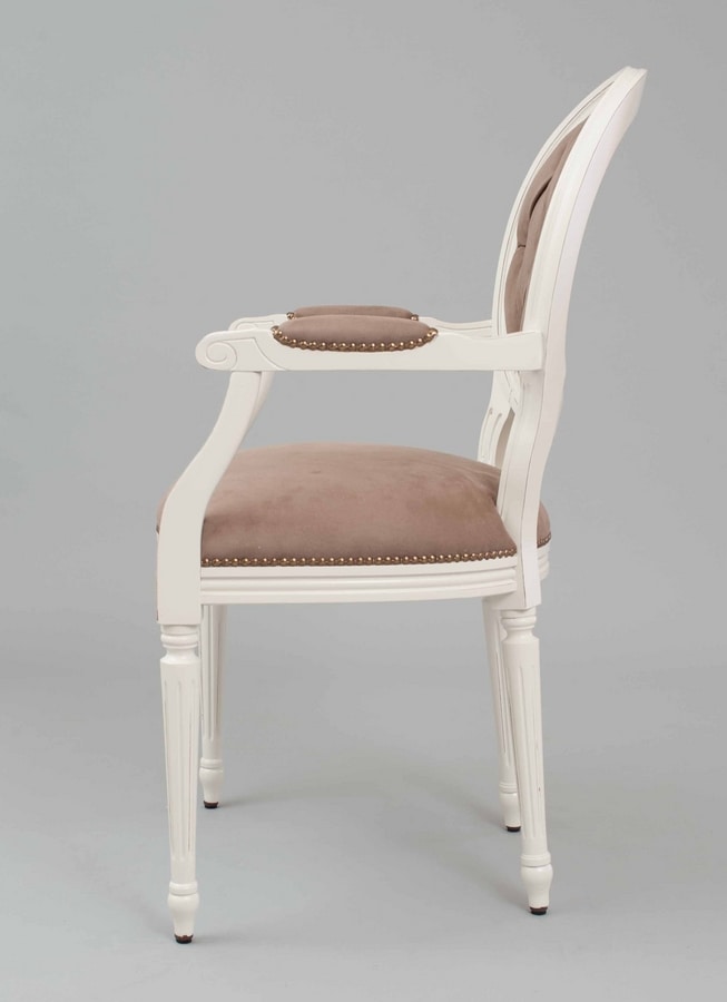 BS100A - Chair, Medallion chair with back