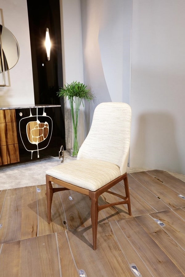 ELARA Chair, Chair with a refined design