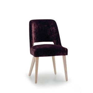 Helen 3/4, Comfortable padded chair