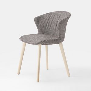 Kicca Plus Soft, Chair with soft pleated padding, wooden legs