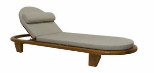 Outline 0580, Teak sun lounger, with comfortable padding