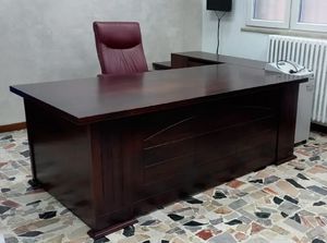Executive desk, Executive office desk