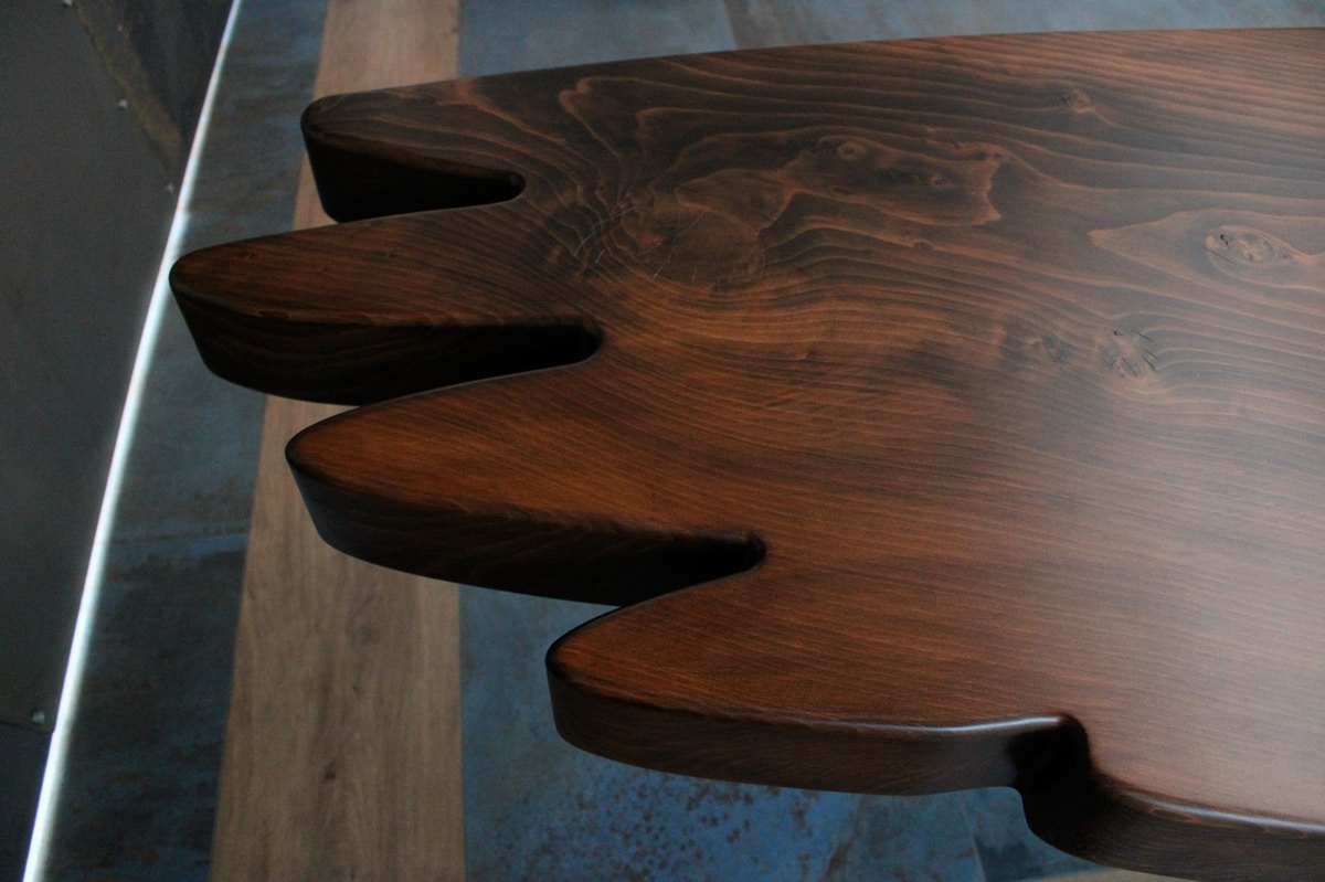 Falco, Table with imposing top in carved Lebanon cedar