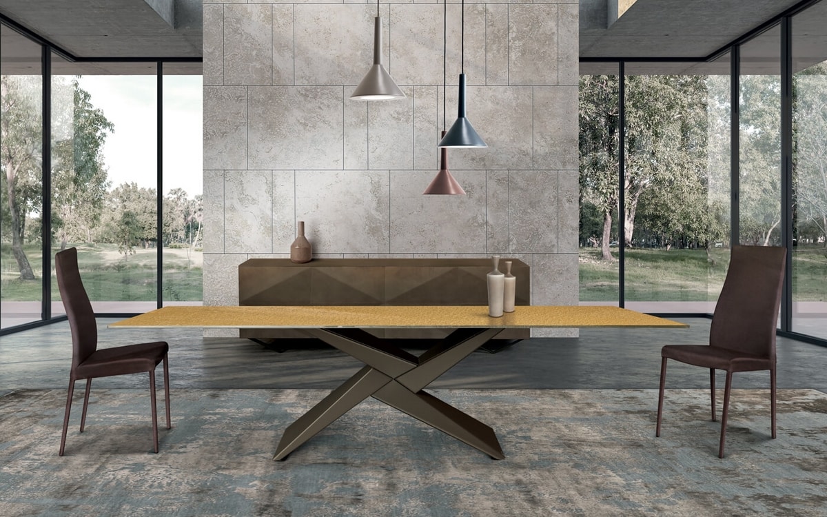 RIALTO, Table characterized by intersections of geometries and elegance