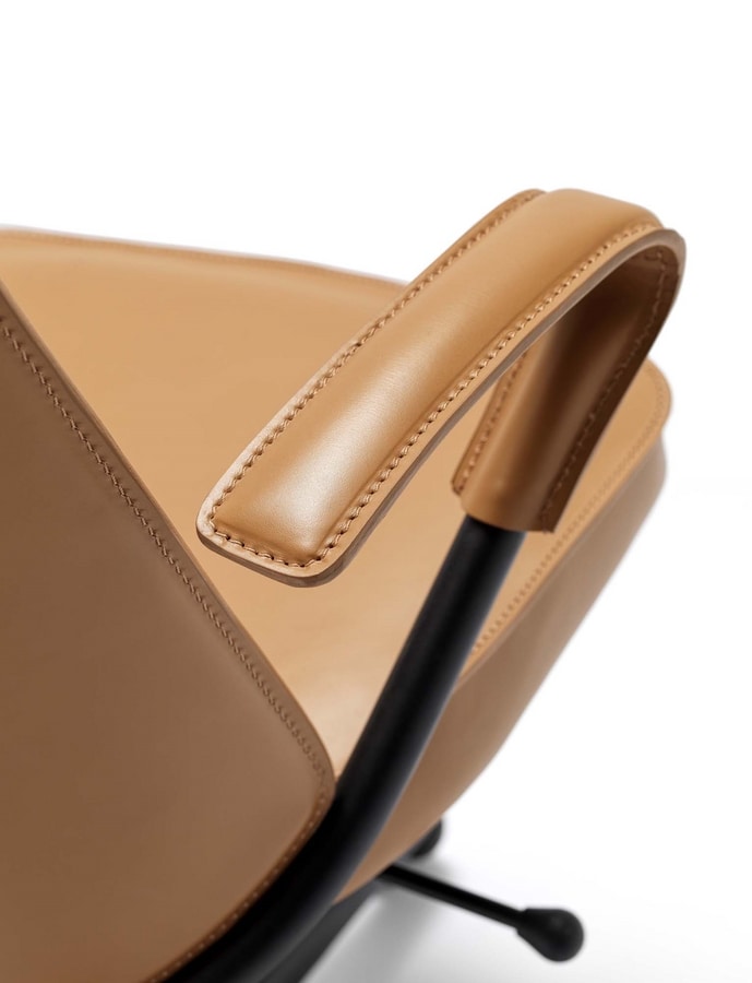 Luna ABW, Swivel office armchair in leather