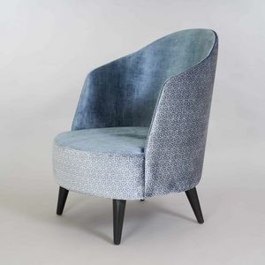 BS594P - Armchair Chicago, Armchair with soft and curved shapes