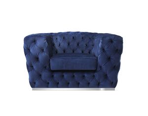 Must, Contemporary armchair with capitonn� workmanship