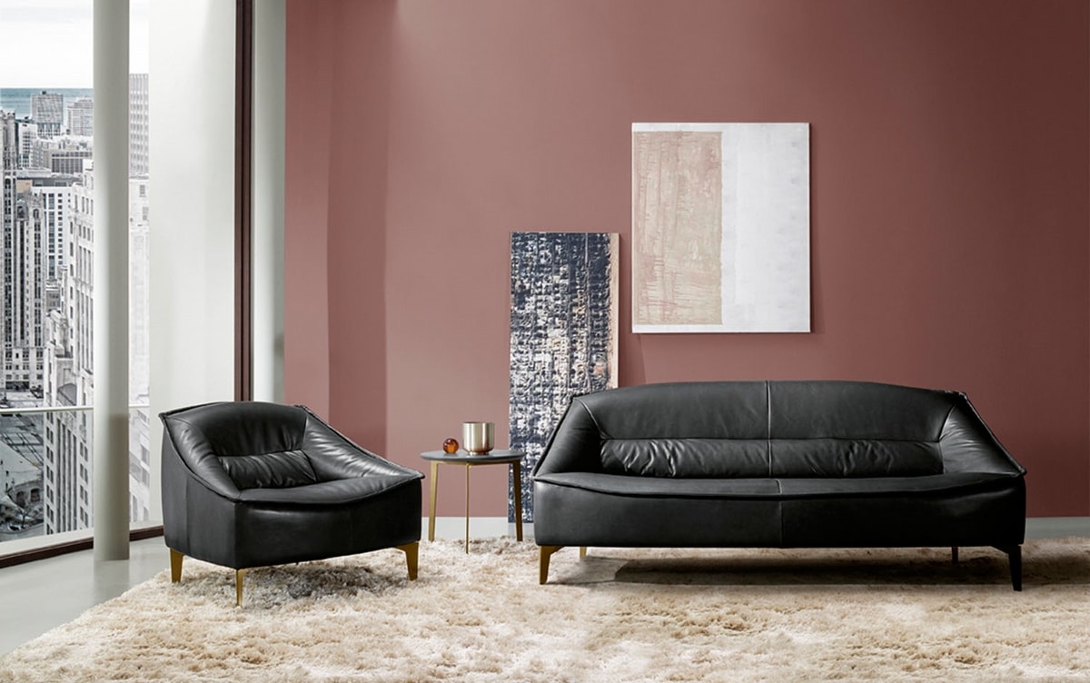 Tosca, Armchair with enveloping comfort