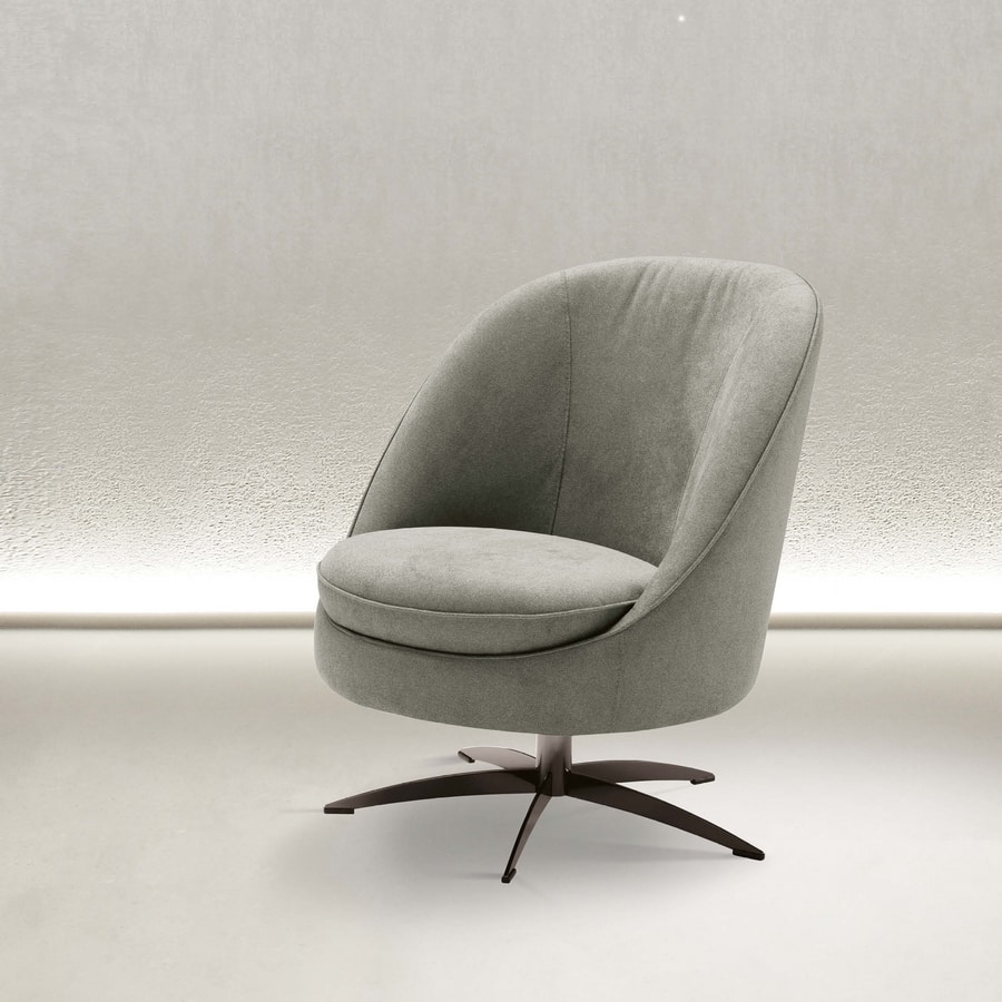 Yuma, Armchair with a curvilinear and refined design