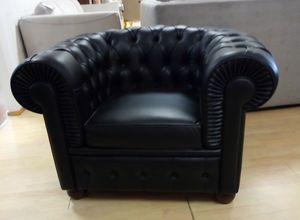 Cester poltrona, Tufted armchair in black leather