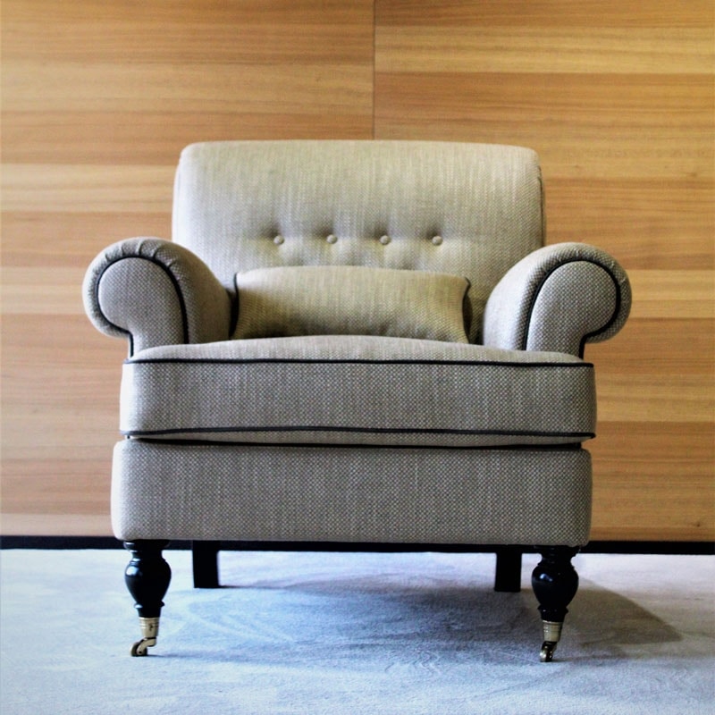 POL-PRO1TES-VPL, Armchair with classic lines