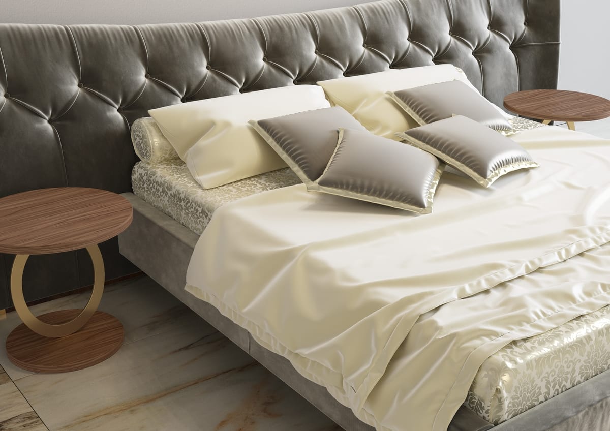 Sophie, Bed with precious upholstered headboard