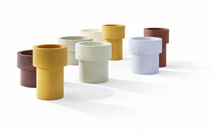 Erasmo, Vases in CIMENTOЎ available in different finishes