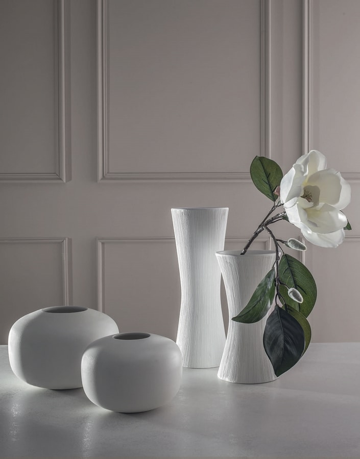 GRUPPO NIDO, Ceramic vases