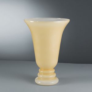 Hong Kong Lv606-050, Blown glass vase