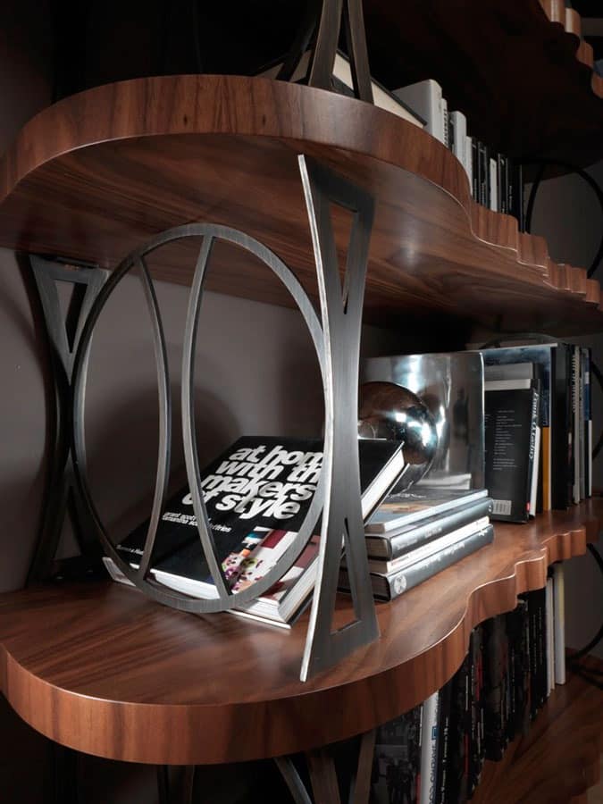 LB30 Mistral bookcase, Shelf veneered walnut, metal supports