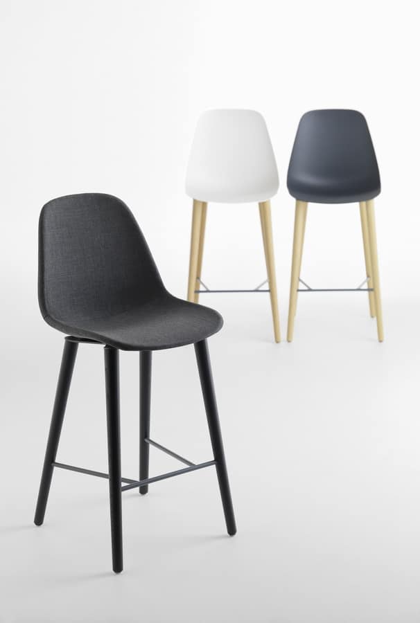 Pola Light 65-82/4W, Stackable stool with wooden legs