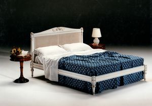 2605 bed, Bed with Vienna cane headboard