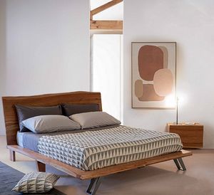Bed Aron, Bed made of solid acacia wood