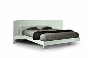 Corner, Design bed for angle, equipped with containers