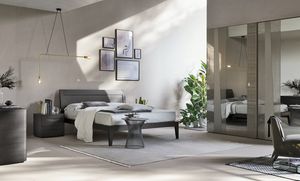 Riviera, Elegant wooden bed