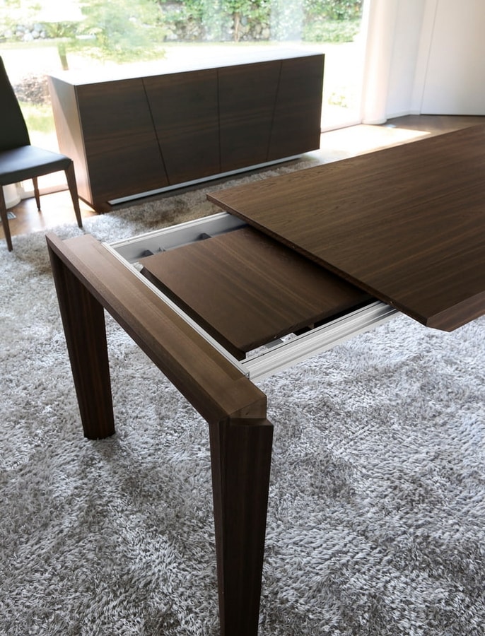 PATRIK, Extendable wooden table