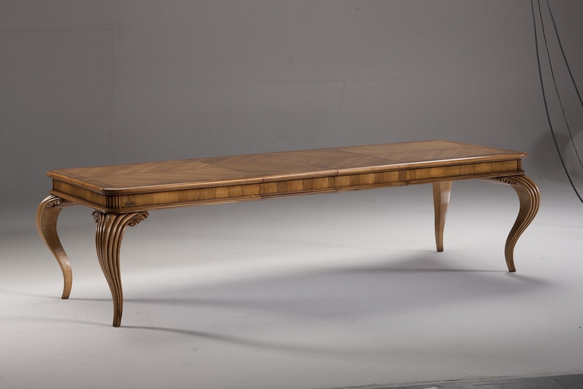Shah Amba LU.0692, Extendable, rectangular walnut table