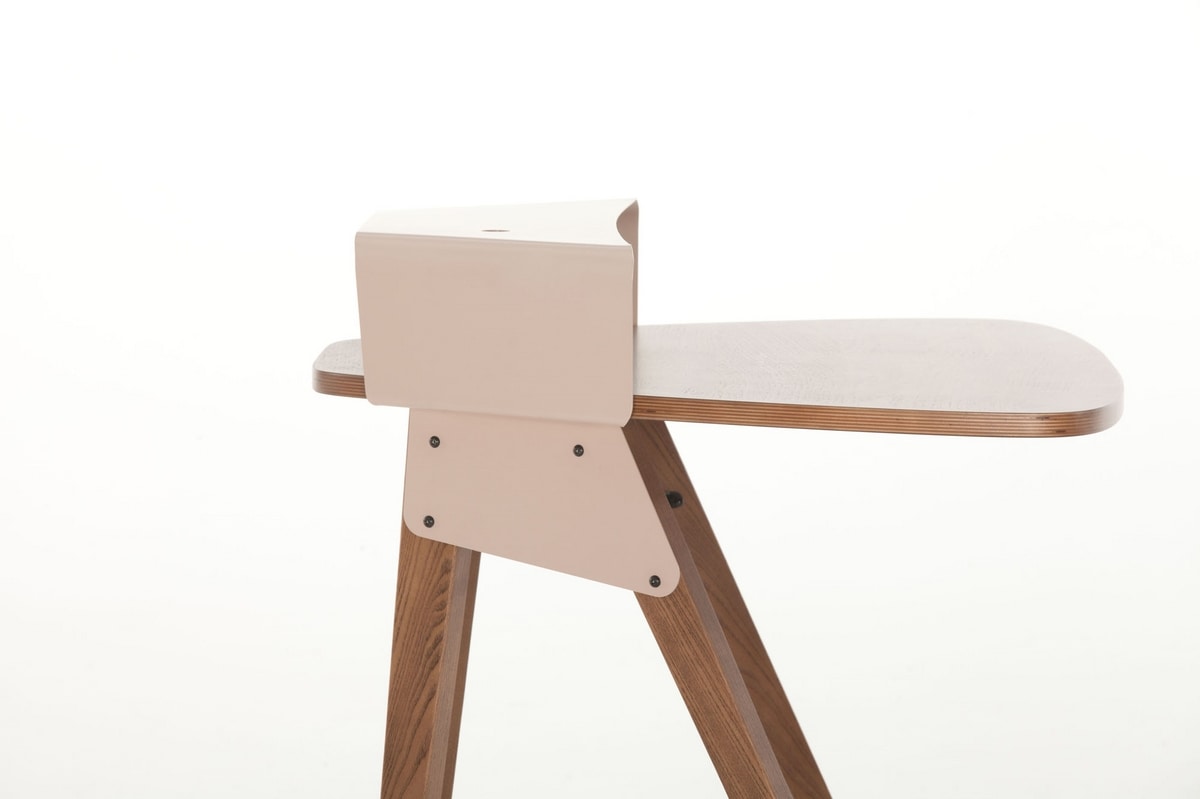 NIPPER, Writing desk with refined lines