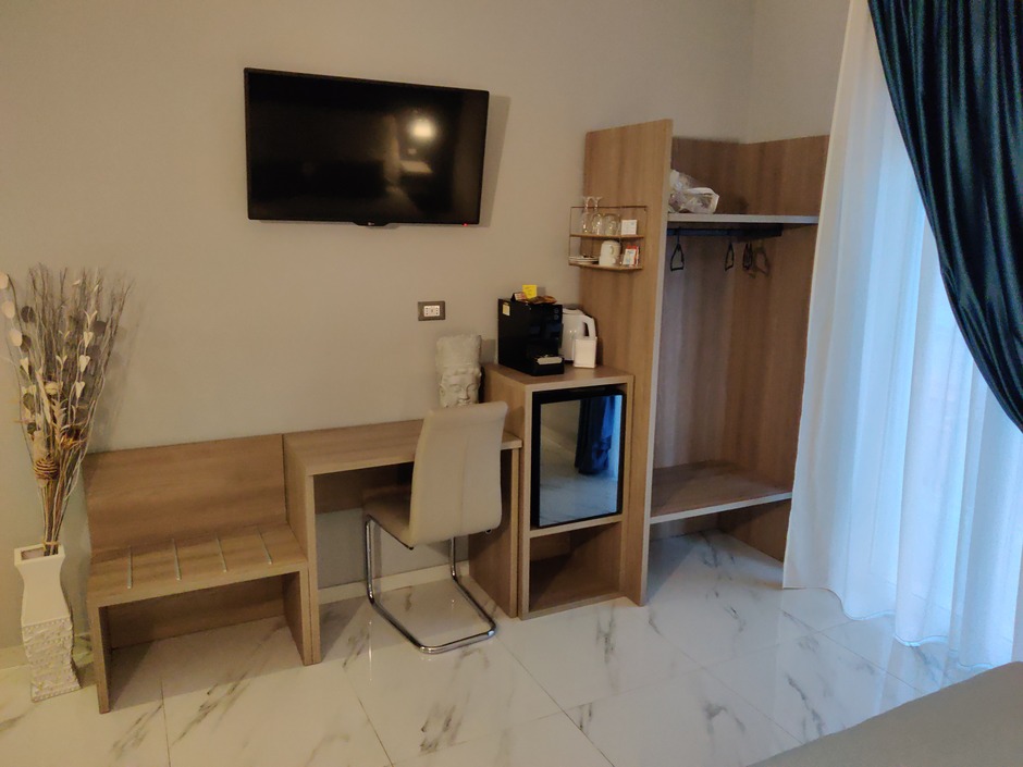 Furnishings for B&Bs in Alghero, Sardinia