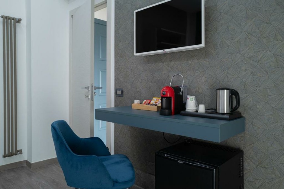 Furnishings for B&Bs in Pompeii, Italy