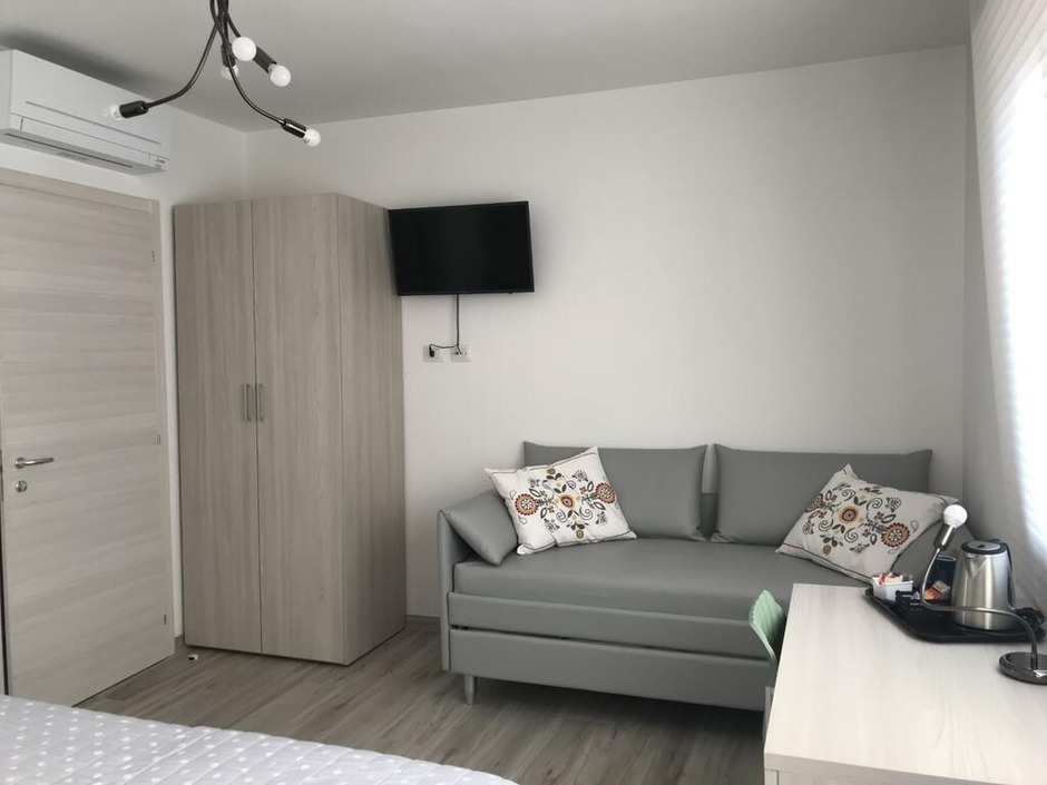 Furnishings for B&B rooms in Trentino, Italy