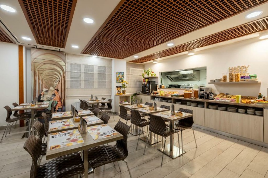 Hotel breakfast room furniture