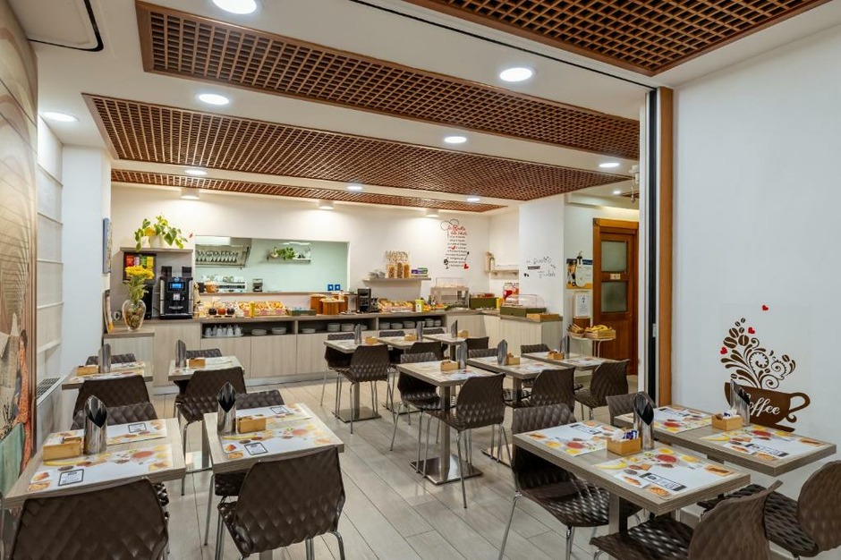 Hotel breakfast room furniture