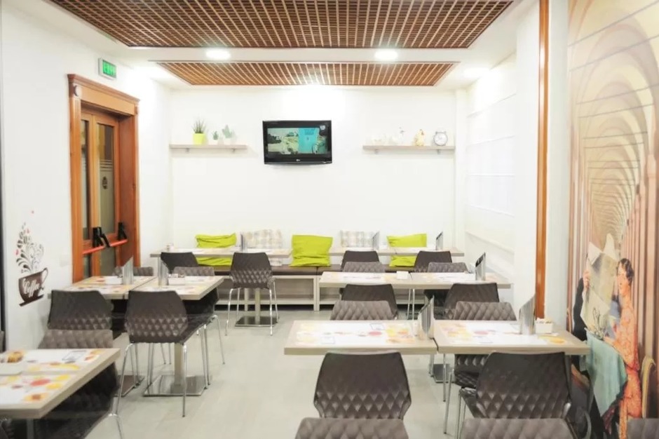 Hotel breakfast room furniture
