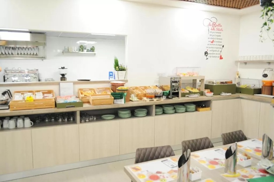 Hotel breakfast room furniture