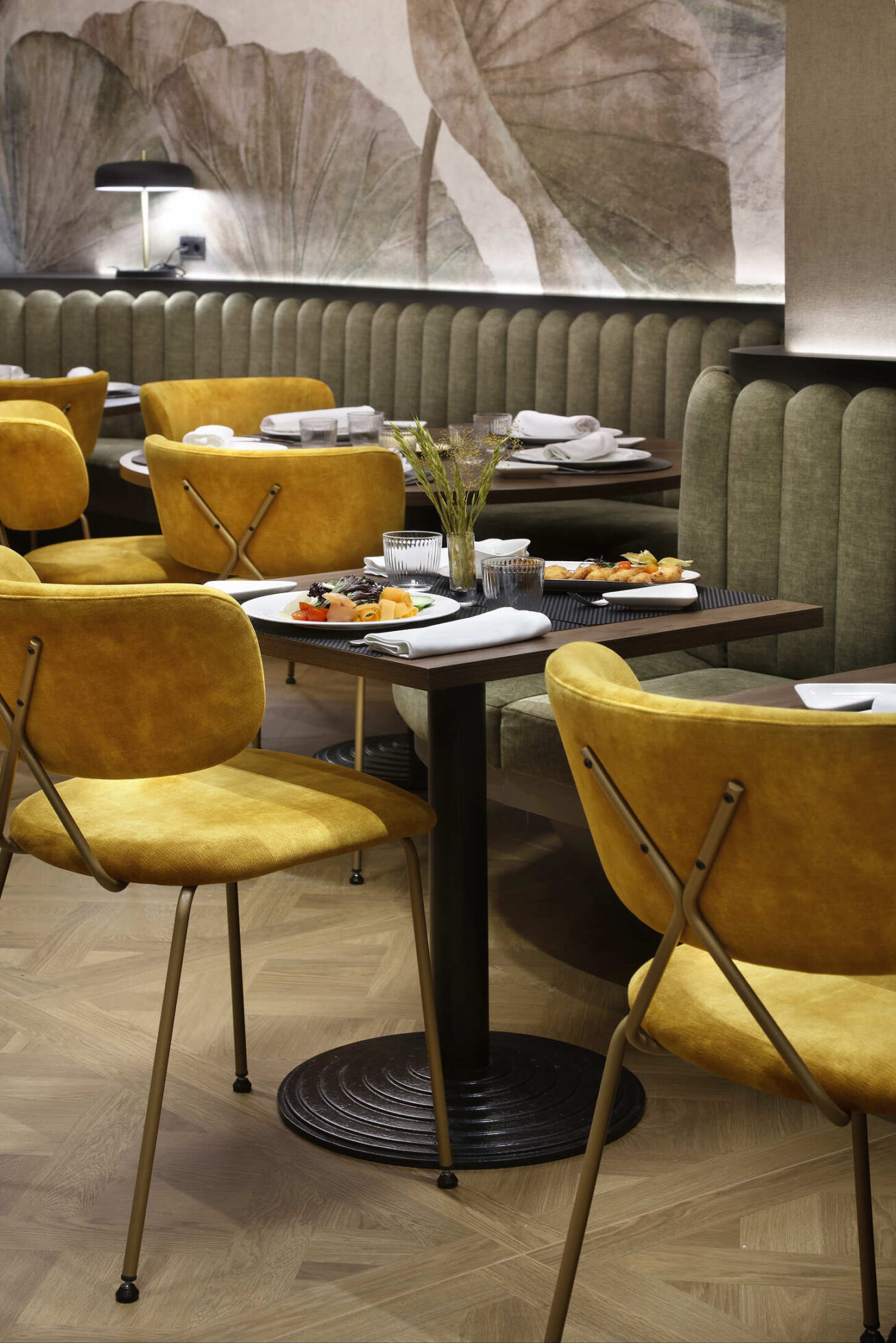 Caf� Lugano Hotel HCC ST Moritz - Barcelona, Spain
