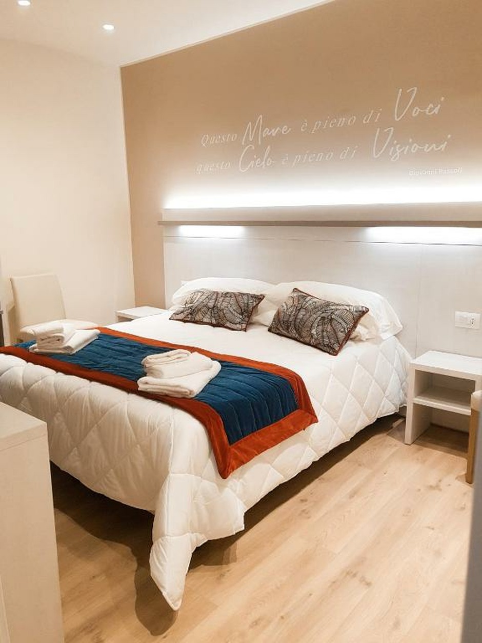 Furnishings for hotel in Rome